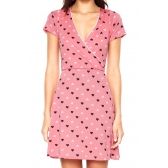 Vestido Estampado Curto Transpassado - Rosa com Preto